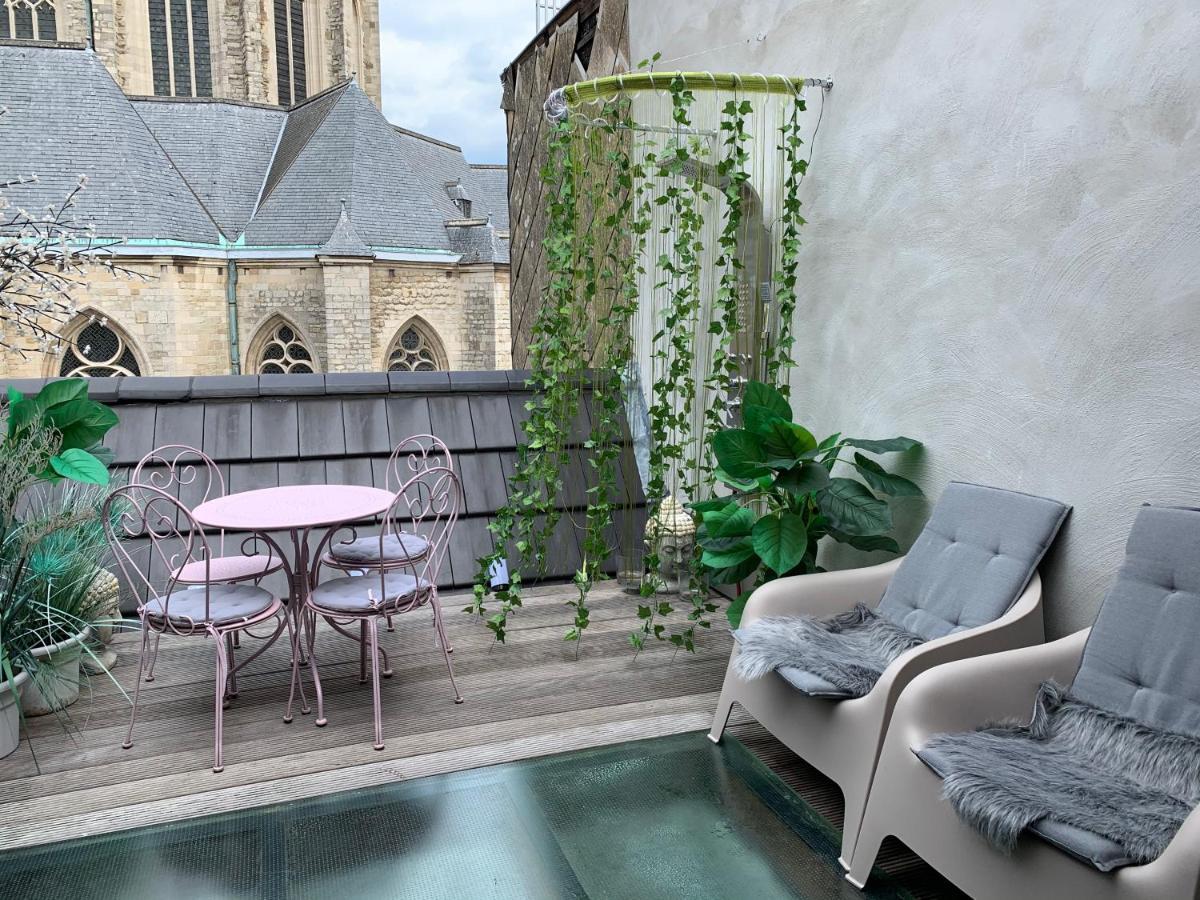Apartmán Wellness Loft With Sauna, Jacuzzi, Roof Terrace & Amazing View Antverpy Exteriér fotografie